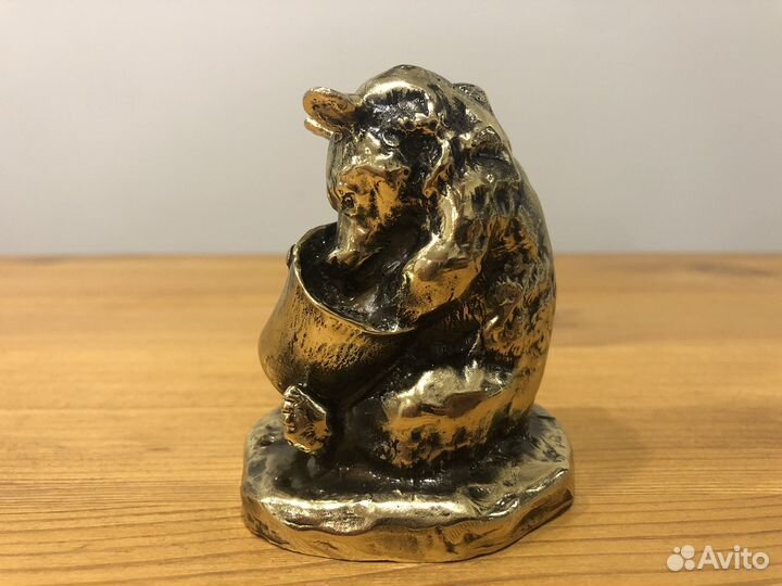 Медведь с бочонком бронза
