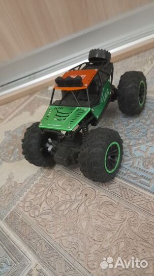 Машинка на пульте управления