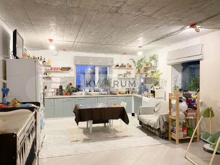 Дом 176,6 м² на участке 6,5 сот.