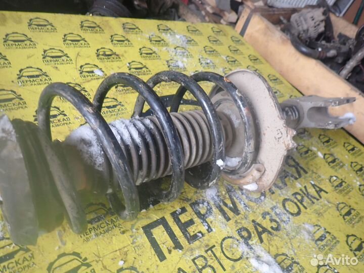 Амортизатор передний левый для Peugeot 308 I 2007