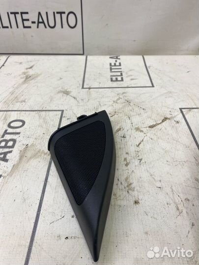 Уголок накладка двери передний правый Audi A4 B8