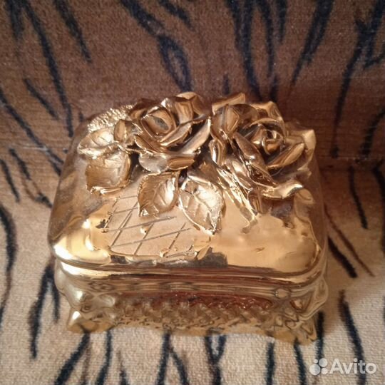 Шкатулки для украшений