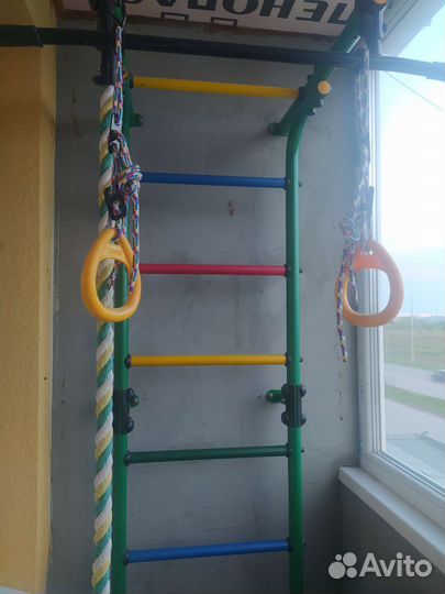 Шведская стенка с турником