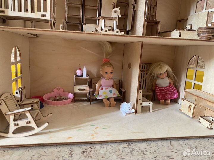 Домик кукольный 3 эт деревянный с мебелью