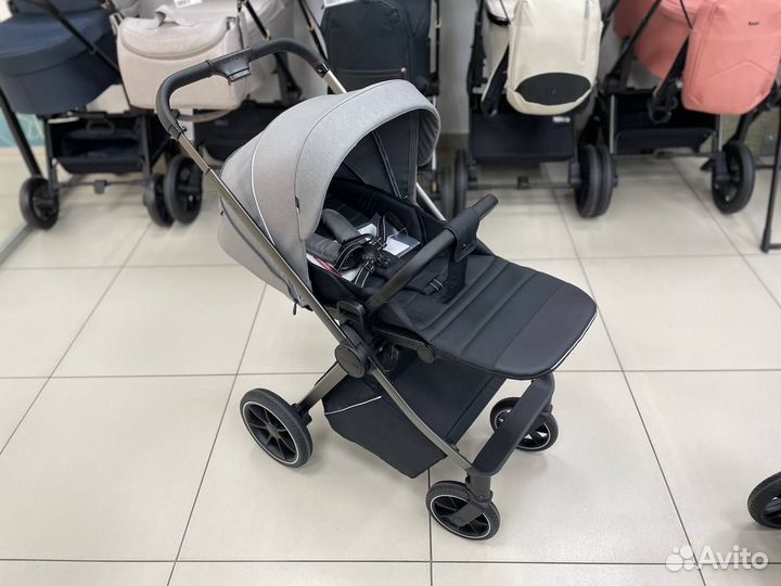 Прогулочная коляска Carrello Ultra