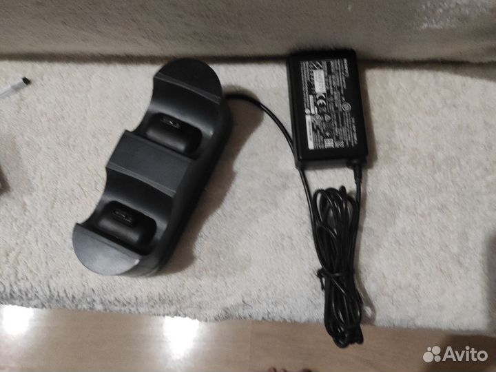 Док станция PlayStation 4