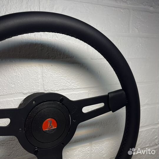 Спортивный руль Mountney