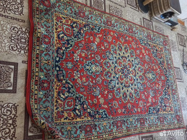 Ковер шерстяной