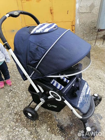Прогулочная коляска