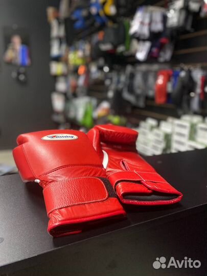 Боксерские перчатки Winning Red