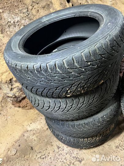 Nokian Tyres Hakkapeliitta R2 215/55 R17 98R