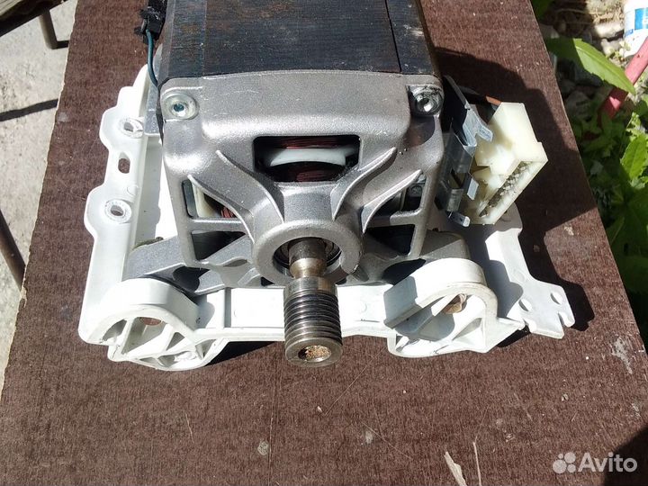 Электродвигатель LG