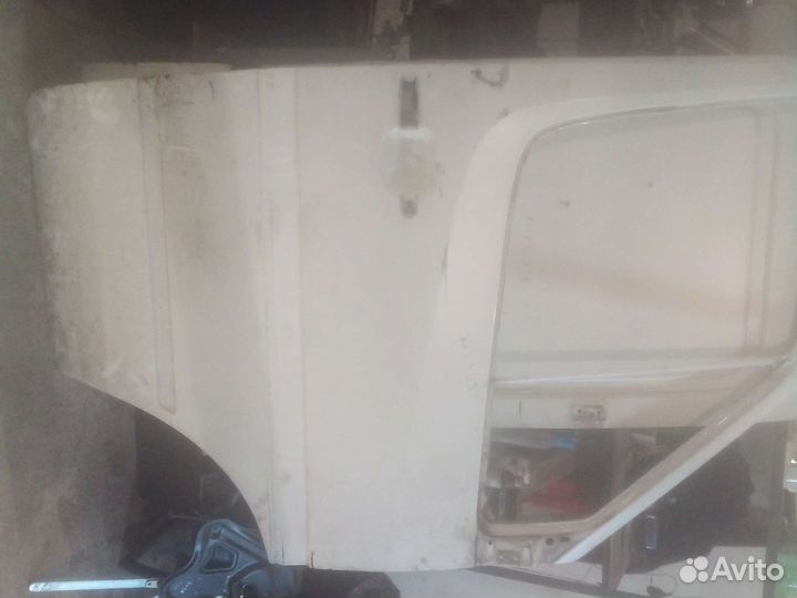 Дверь передняя правая Sprinter W903