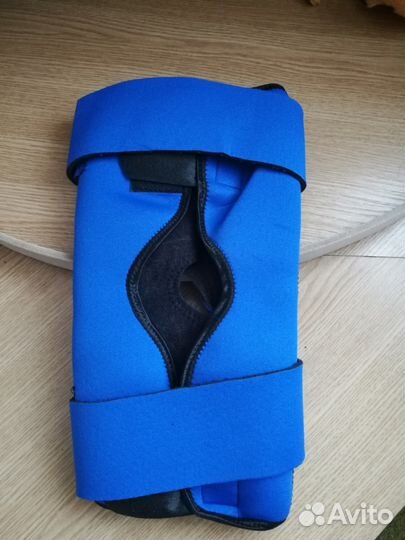 На коленный сустав ортопедический. Ортез. Новый