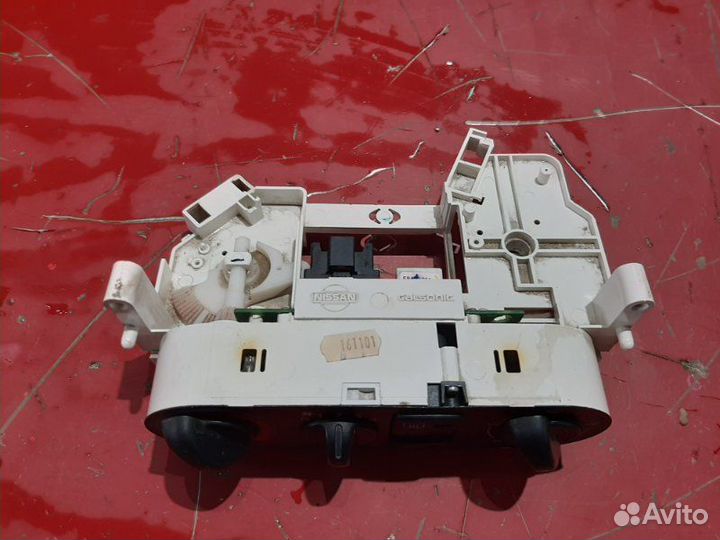 Блок управления отопителем Nissan Almera N16
