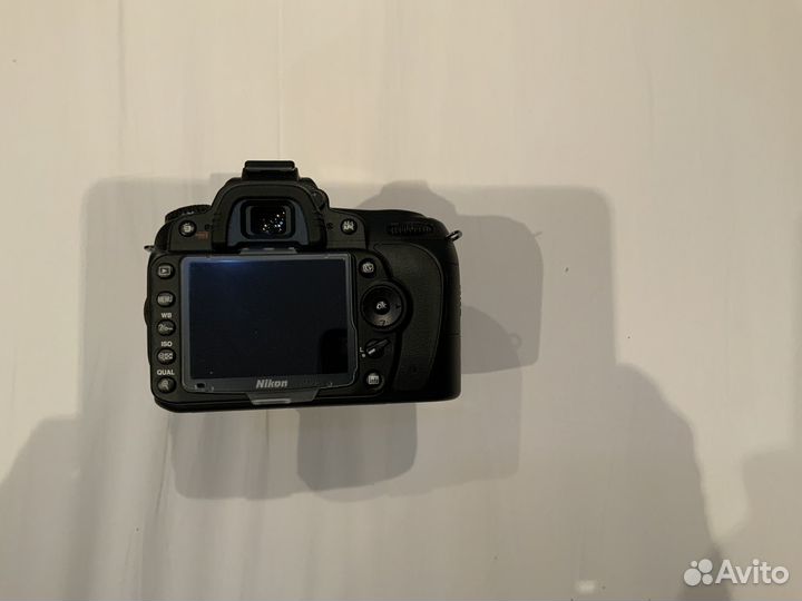 Продаю фотокамеру Nikon D90