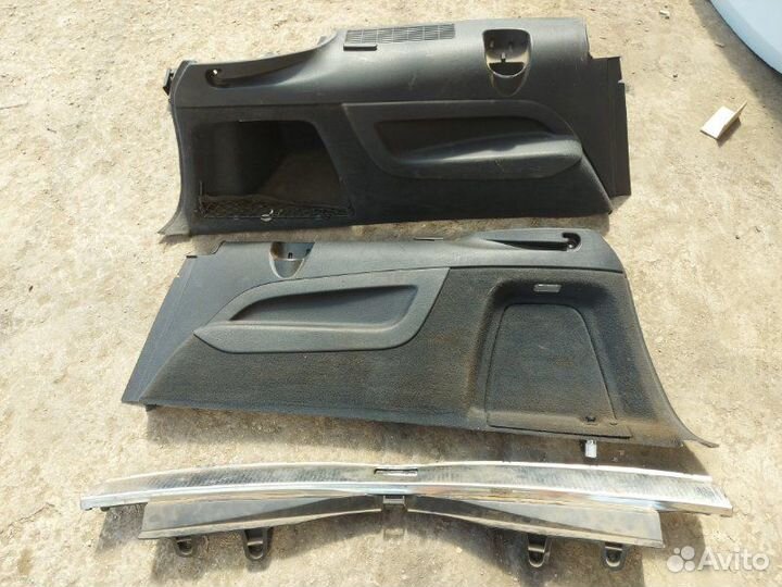 Обшивка багажника Audi Q7 внедорожник 3.6 2007