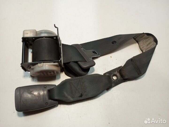 Ремень безопасности задний Toyota Prius NHW10 1NZ