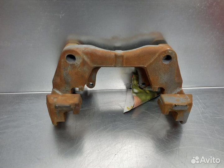 Скоба суппорта переднего