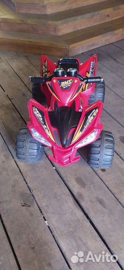 Детский квадроцикл на аккумуляторе