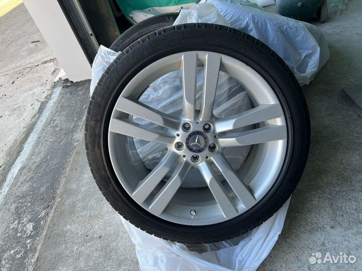 Колеса на mercedes r20 разноширокие