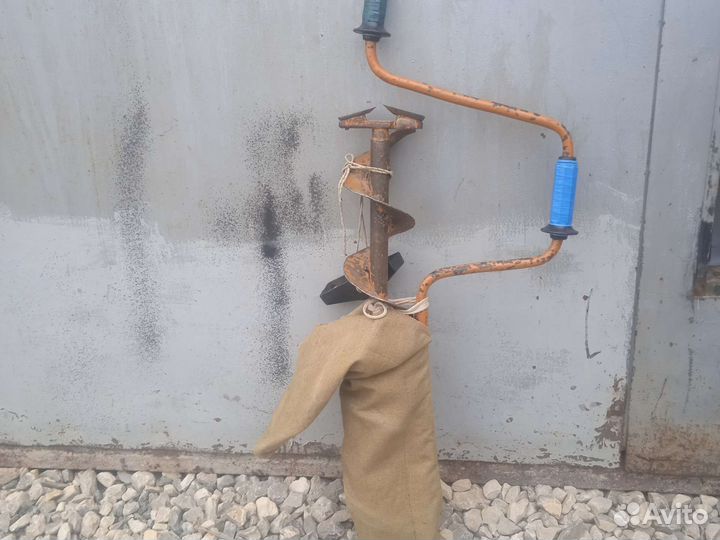 Бур для рыбалки