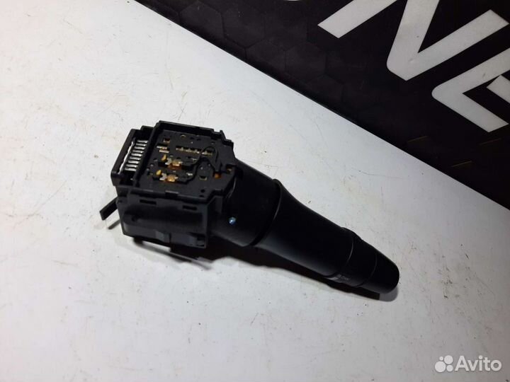 Переключатель стеклоочистителей Mitsubishi Pajero4