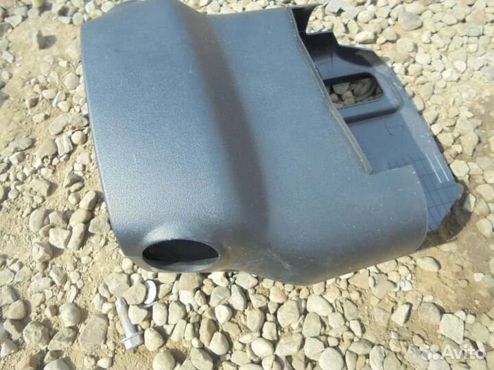 Кожух рулевой колонки Toyota Vitz KSP130 1KR-FE