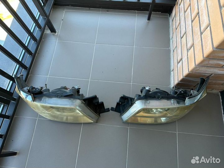 Фара nissan elgrand