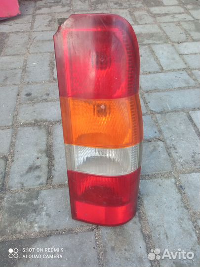 Задний правый фонарь от Форд транзит 2002 год