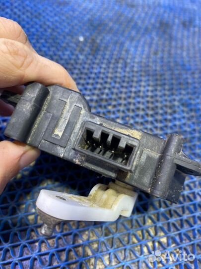 Моторчик заслонок отопителя Honda Accord 7 седан