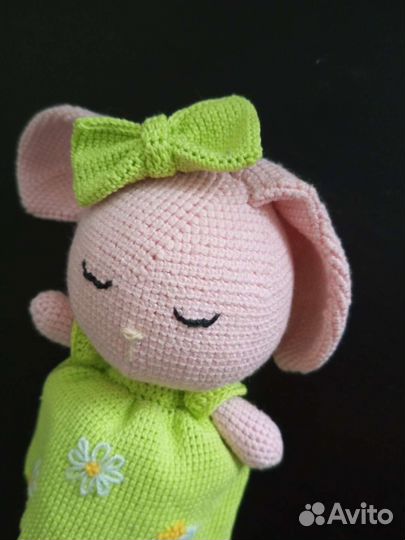 Зайка вязаный