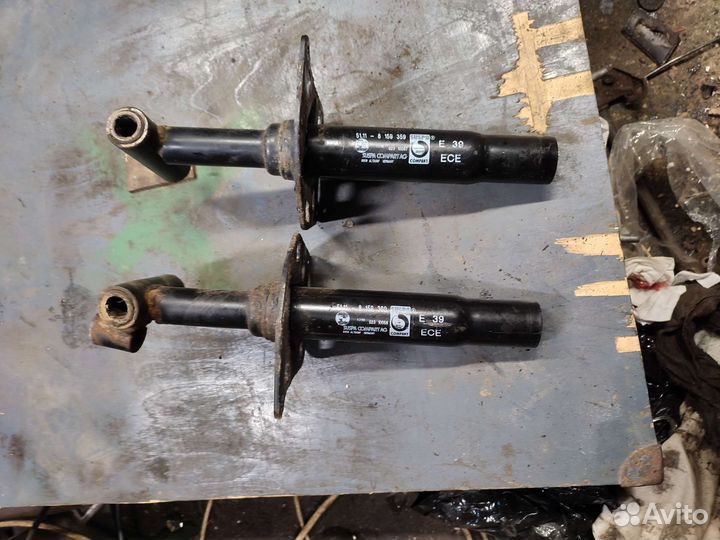 Кронштейн переднего бампера BMW e39