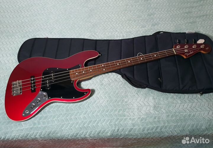 Fender Aerodyne Jazz Bass 2006