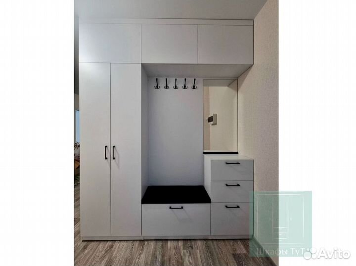 Угловой шкаф