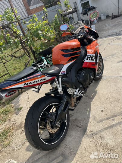Honda cbr 1000rr