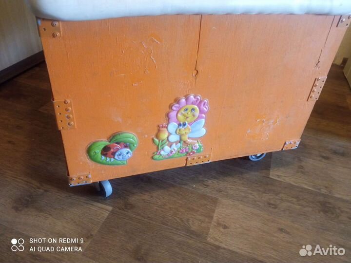 Ящик для игрушек на колесах