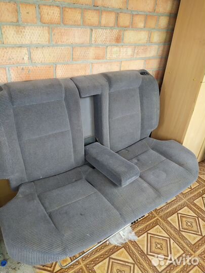 Заднее сиденье от немецкого микроавтобуса