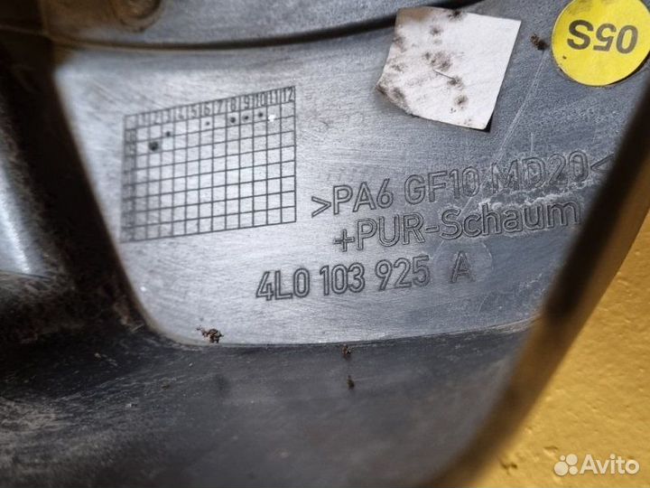 Декоративная крышка двигателя Audi Q7 4L С 2005