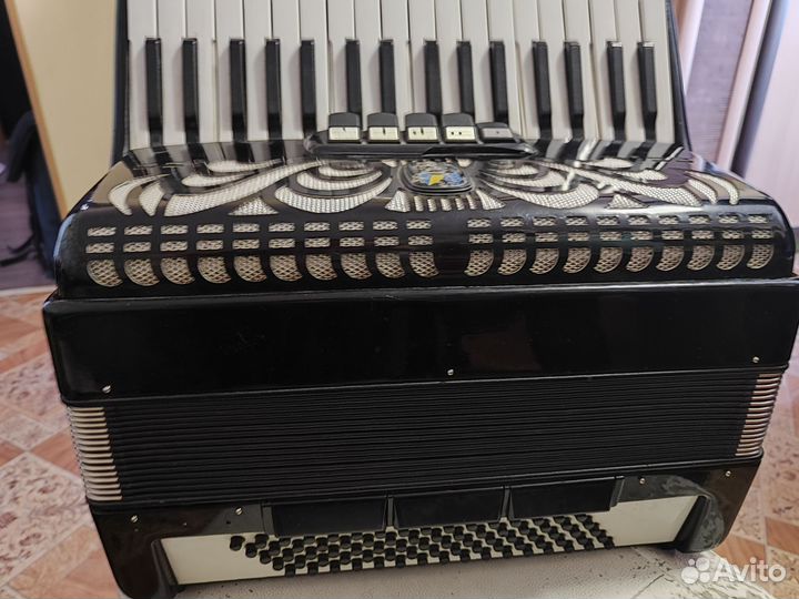 Аккордеон weltmeister 3 4