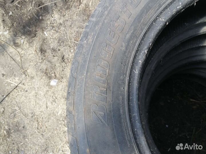 Bridgestone Dueler H/T 687 225 R17