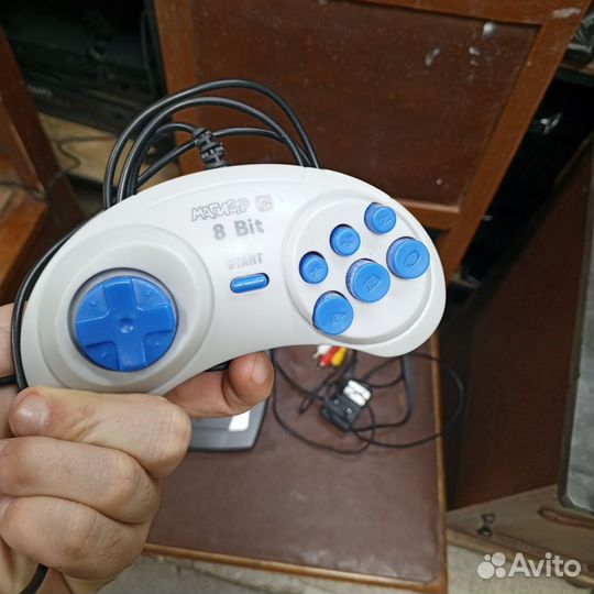 Игровая телевизионная приставка Dendy Master