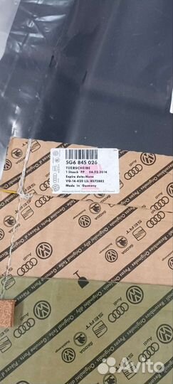 Стекло заднее правое опускное vw golf 5G6845026