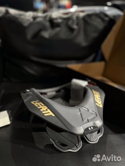 Защита шеи Leatt 5.5 Neck Brace