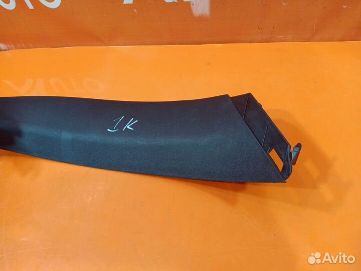 Обшивка двери багажника левая Hyundai Ix35 1