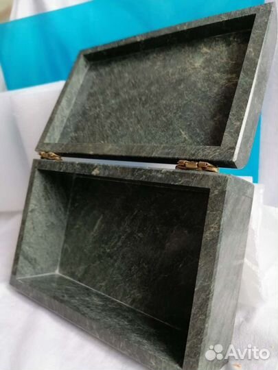 Продаётся уникальная шкатулка из коллекции ' Хозяй