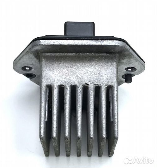 Реостат вентилятора печки Мицубиси Паджеро Спорт