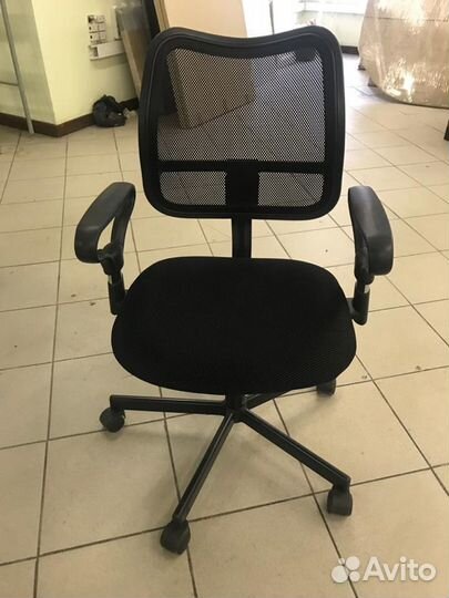 Компьютерное кресло
