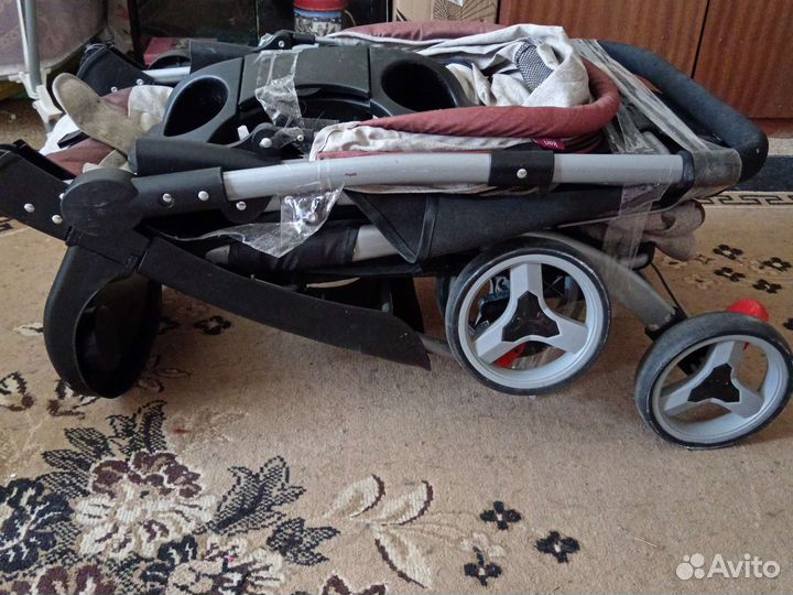 Прогулочная коляска как новая