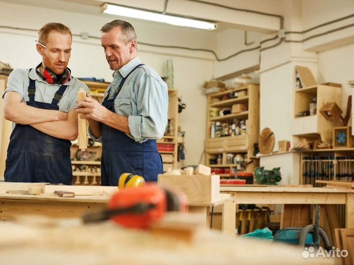 Бригадир мебельного цеха